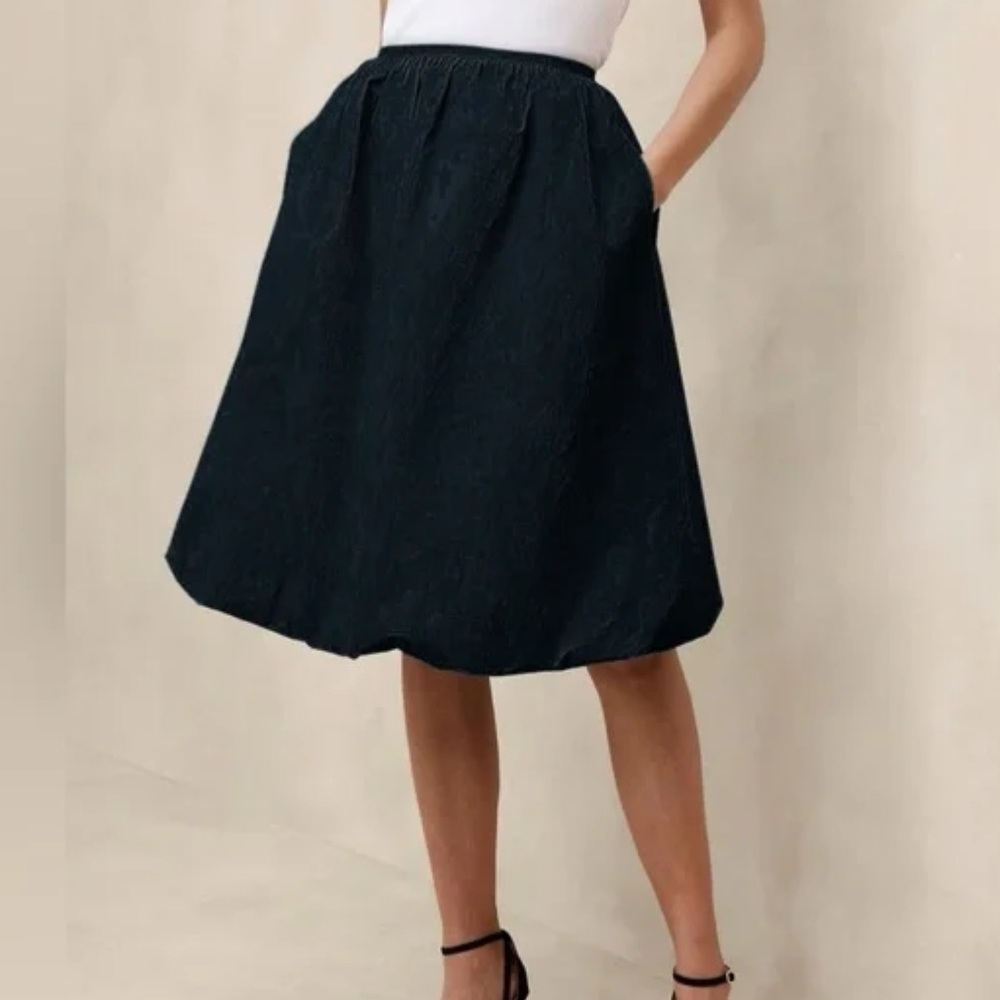 Banana Republic Black bubble hem Taffeda Skirt